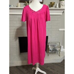 Vintage MISS ELAINE Night Gown bright Hot Pink size Medium midi length